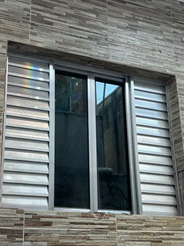 Janela de alumínio