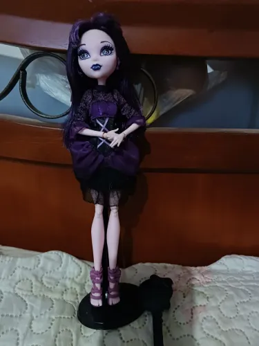 Boneca monster high Elizabeth