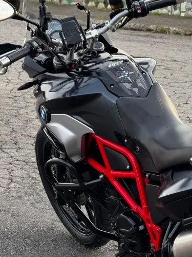 BMW F700GS