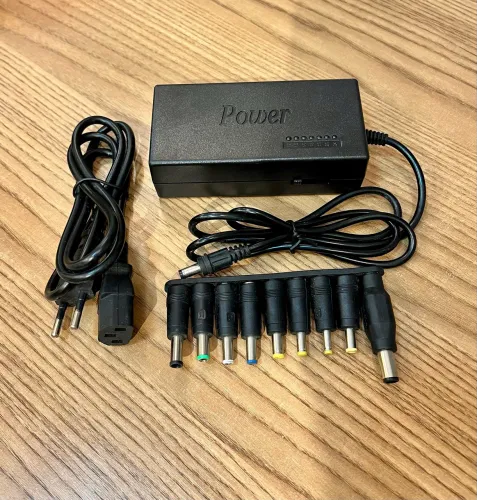 Fonte Carregador Universal para Notebook - 12V a 24V - 10 Plugs