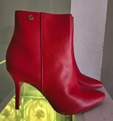 Bota Vizzano nova