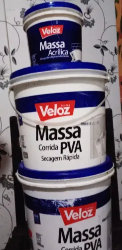2 Balde De Massa Pva 20 Kg e 1 Balde Pequeno De Massa Acrílica