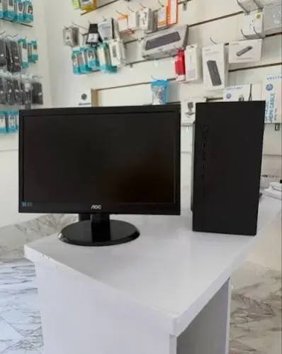 PC de escritório: AMD Phenom II X4 965 + 6GB RAM + HD 1TB