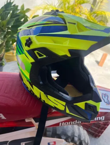 Capacete de trilha IMS