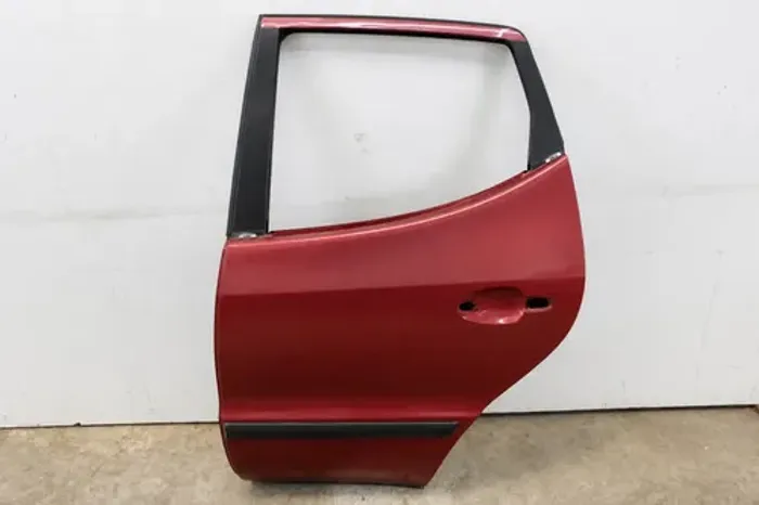 Porta Traseira Esquerda Mercedes A160 1999 2004 Detalhe Traseira Esquerda Vermelho