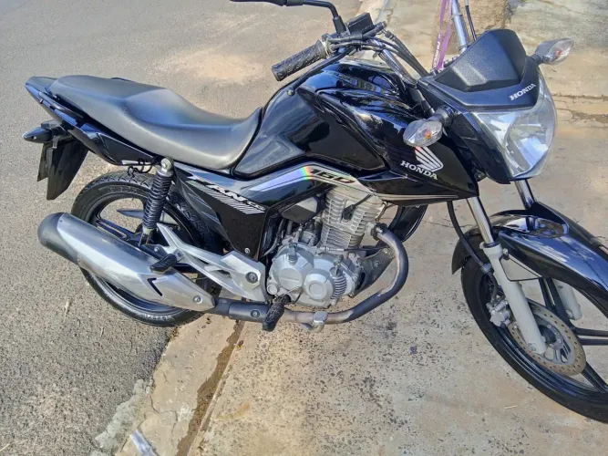 Fan 160 2017 moto de mulher