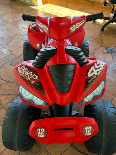 Quadriciclo Elétrico Infantil Bandeirante 12V - Vermelho