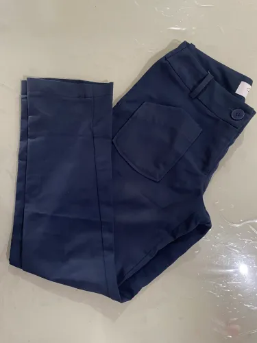 Desapego: calça azul marinho TAM: 38 marca:Toli