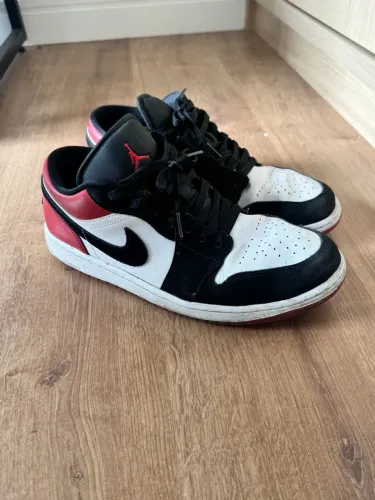 Air Jordan 1 Low Vermelho Preto