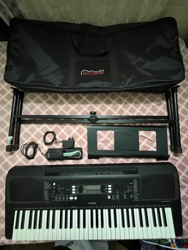 TECLADO YAMAHA 