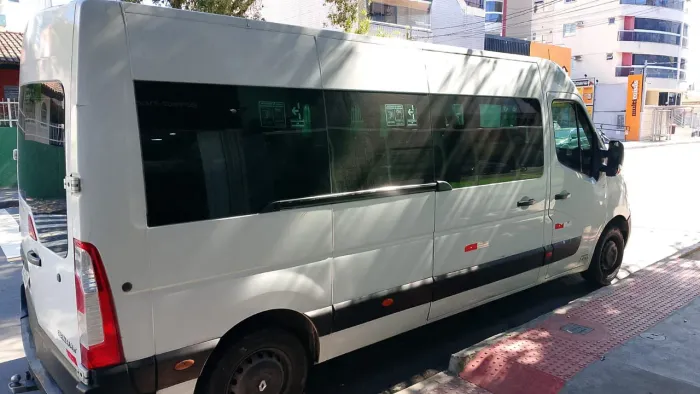 Aluguel de vans micro ônibus carros executivos