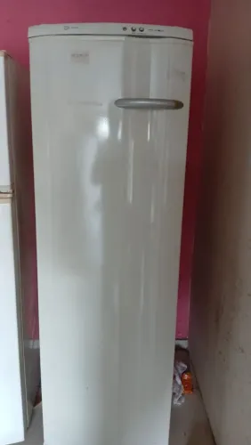 Freezer Vertical Frost Free por R$ 1250,00