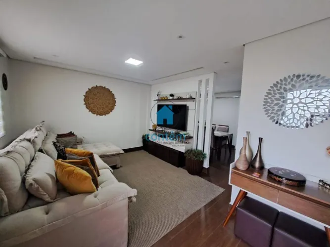 Sobrado à venda em Cotia, Jardim Belizário, com 3 quartos, com 100 m²