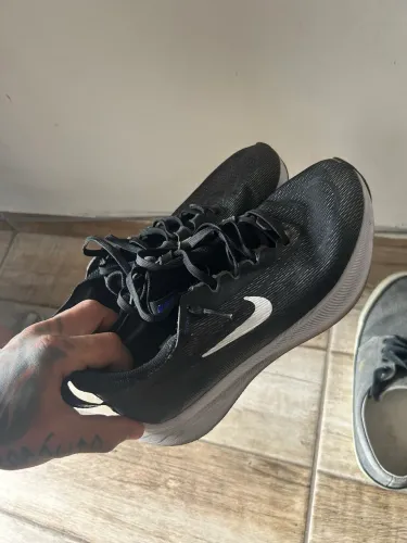 Tênis Nike