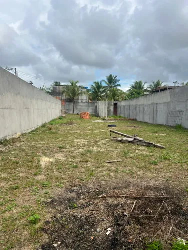 Terreno de 550m² Murado com Duas Frentes