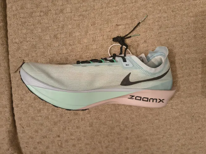 Nike Streakfly 02 - Tecnologia Elite para Corredores que Buscam o Máximo!