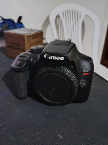 Canon T6
