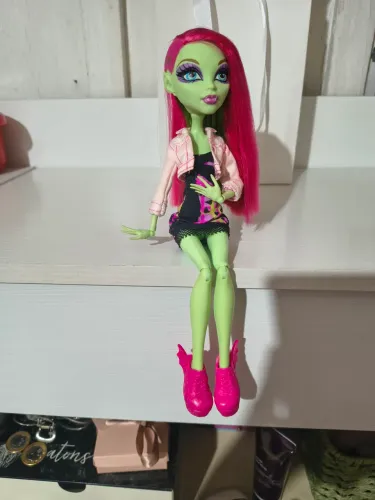 Boneca monster high vênus 