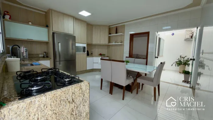 Casa à venda com 04 dormitórios no Jardim Kioto II em Indaiatuba-SP!