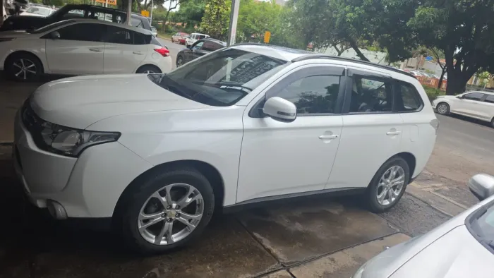 Mitsubishi Outlander 2.0 16V 160cv Aut. 2015