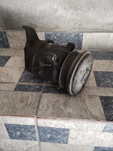 Compressor do ar condicionado 