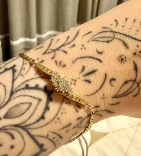 PULSEIRA DE OURO COM DIAMANTE 