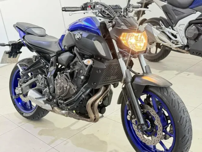 YAMAHA MT07 ABS 2023