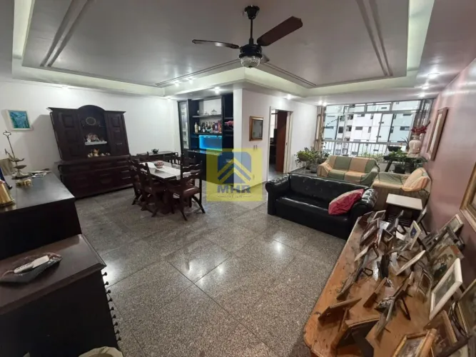 Apartamento para Venda em Vitória, Praia do Canto, 4 dormitórios, 1 suíte, 3 banheiros, 1