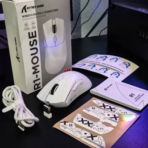 Mouse Gamer Sem Fio Attack Shark R1 Branco 18000 DPI Recarregável Bluetooth e USB 2.4G
