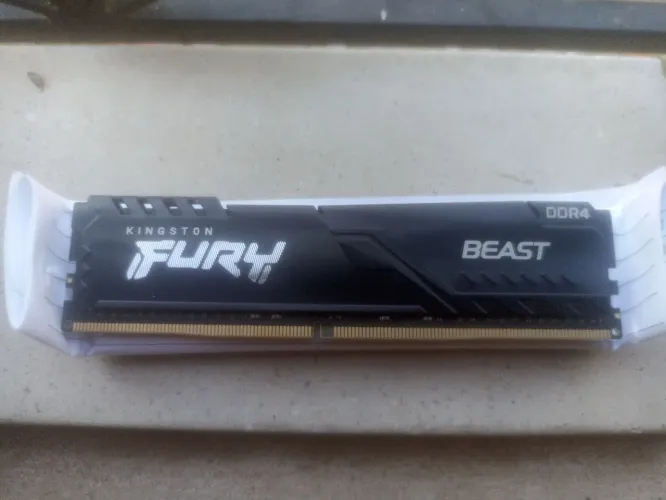 Dois pentes de memória ram 8GB Kingstone