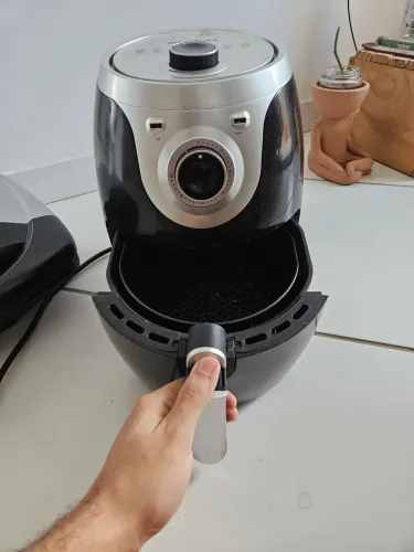 Airfry - 110V - seminova, sem defeitos