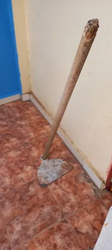 1 enxada usado