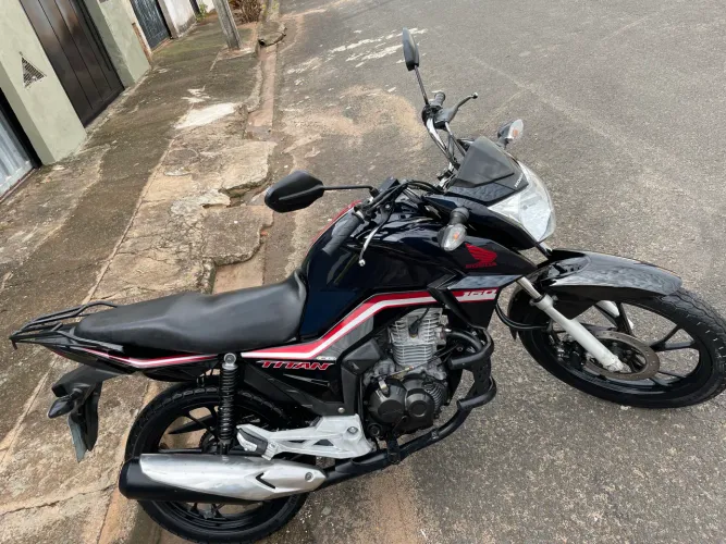 Vendo Titan 160 ano 2021Flex Cor azul escuro Ed Especial documento 26 pago só transferir