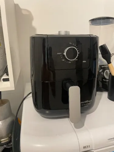 Fritadeira Air Fryer Britânia BFR42P Antiaderente 3L 1300W - 110V