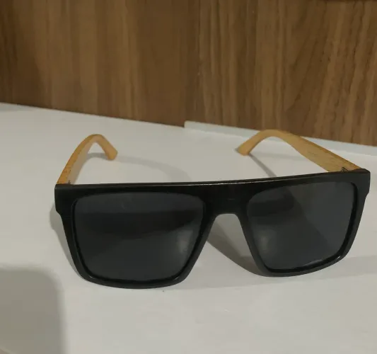 Vendo óculos de sol masculinos
