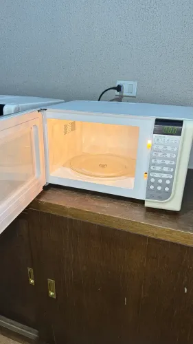 Forno de Microondas 31 Litros Branco - 127 Volts