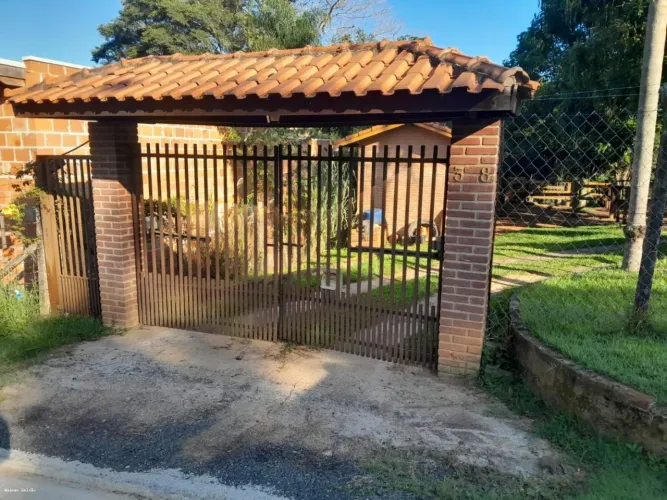 Chácara à venda em Holambra-SP, Bairro Moinho: 2 quartos, 2 salas, 1 banheiro, 2 vagas de