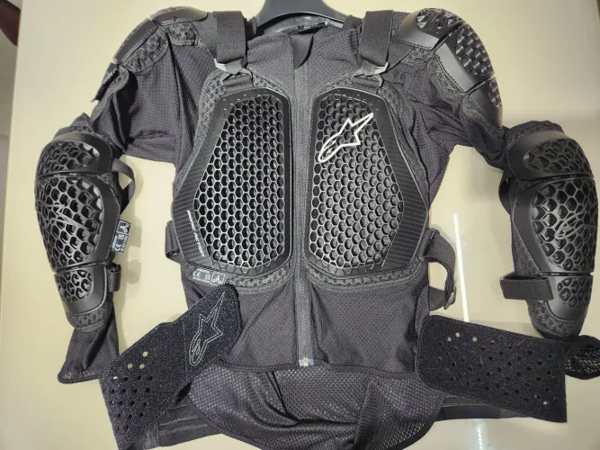 Jaqueta Alpinestars Bionic Action V2 e Joelheira Alpinestars Bionic Plus