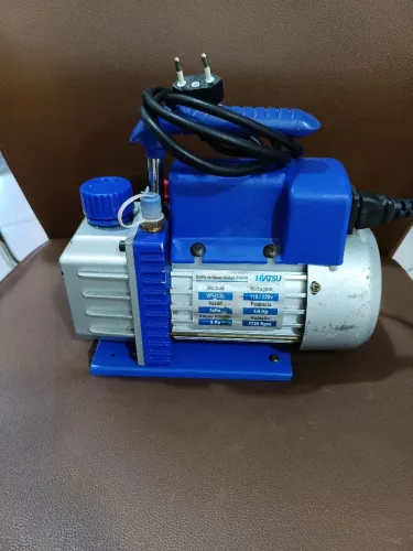 Bomba de Vácuo 3 CFM Estágio Simples<br>Bivolt - HIATSU VPH130...<br>