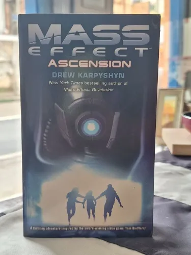 Livro Mass Effect Ascension Original em Inglês