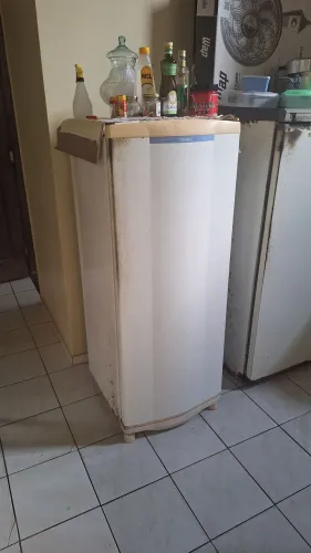 Geladeira consul (gela muito) nunca mexida