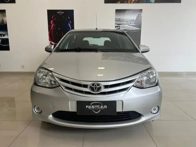 Toyota Etios 1.3 Flex 16V 5P Mec. 2015