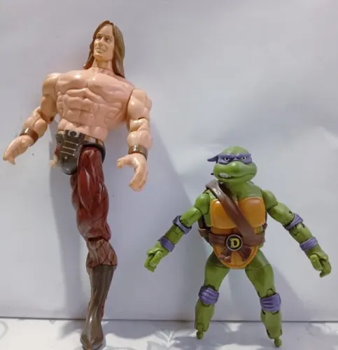 BONECO HERCULES TOY BIZ/ DONATELLO TARTARUGA NINJA PLAYMATES