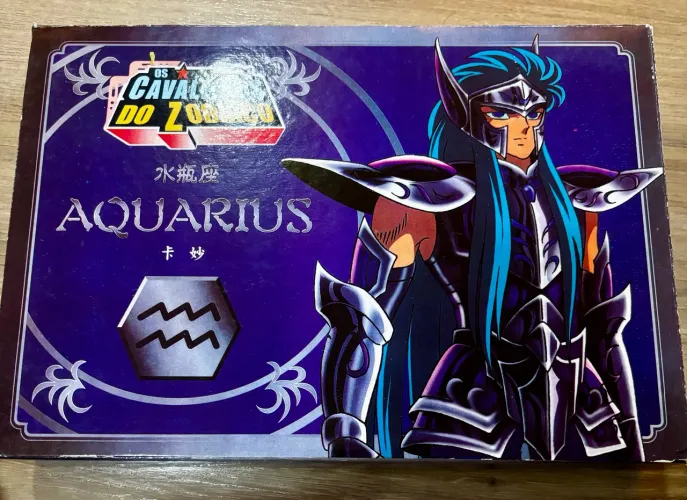 Cavaleiros do Zodíaco - Camus de Aquário (Aquarius) | Figura Completa com Caixa