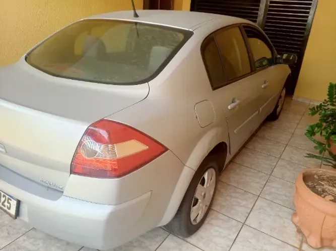 Renault Megane Sedan Expression Hi-flex 1.6 16V 2009