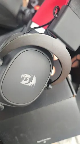 Fone Zeus redragon,4 meses de uso