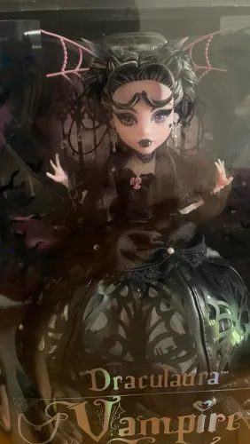 Monster High draculaura