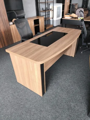 Mesa Reta de Escritório com Detalhe em Vidro - 0,77x1,80x0,80cm - (ENTREGAMOS)!!