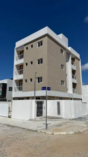 Apartamento à venda em Mangabeira, bem pertinho do colégio Corujinha