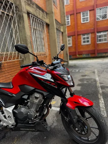 HONDA CB TWISTER 300 - 2024 - VERMELHA
